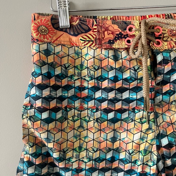 Maaji Mens swim trunks shorts Size small geometric pattern - Picture 3 of 10